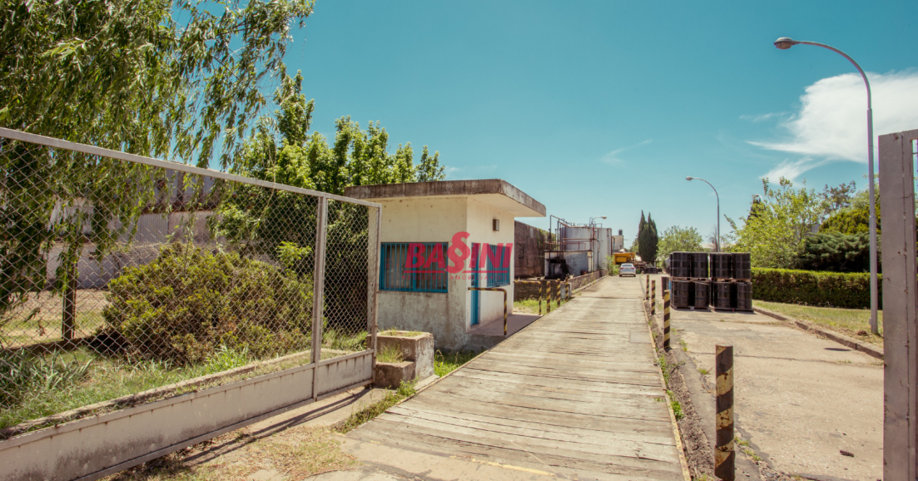 Terreno SOBRE RUTA 9 (55 metros x 77 m)
