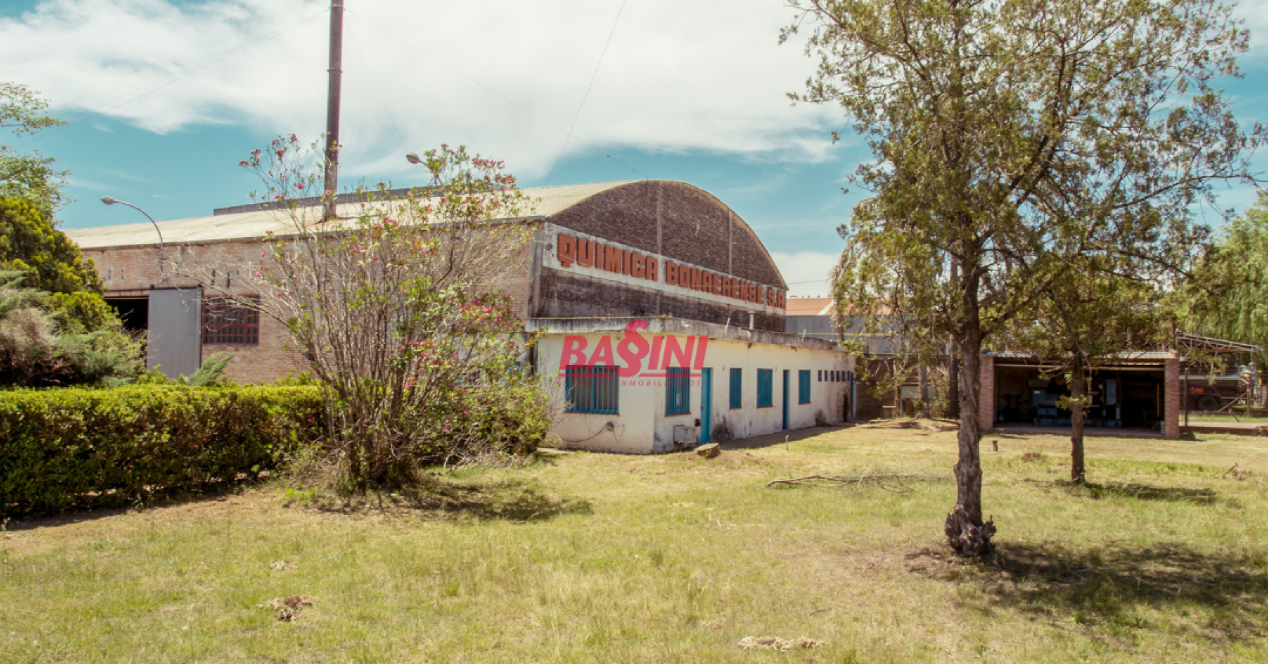 Terreno SOBRE RUTA 9 (55 metros x 77 m)