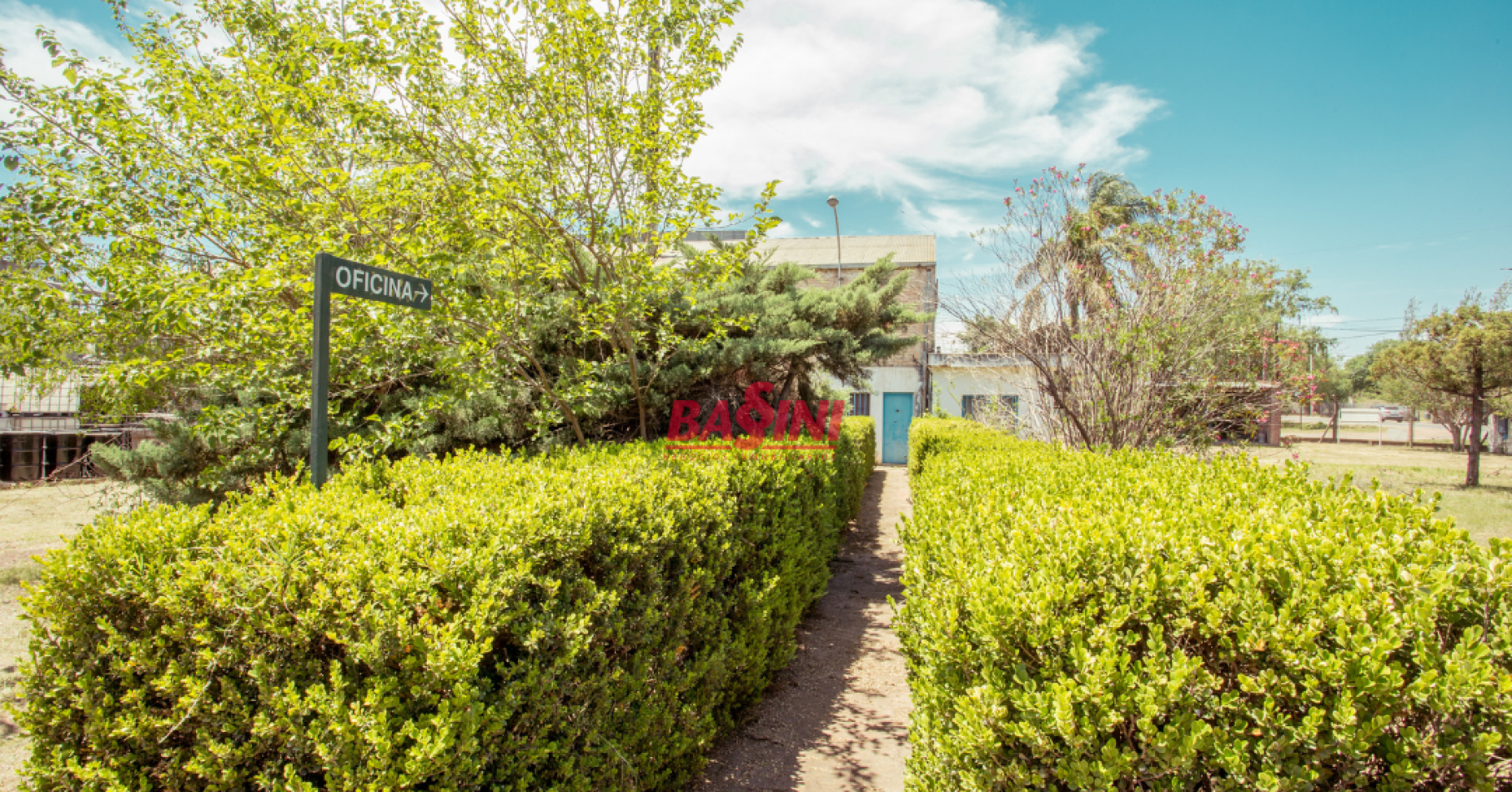 Terreno SOBRE RUTA 9 (55 metros x 77 m)