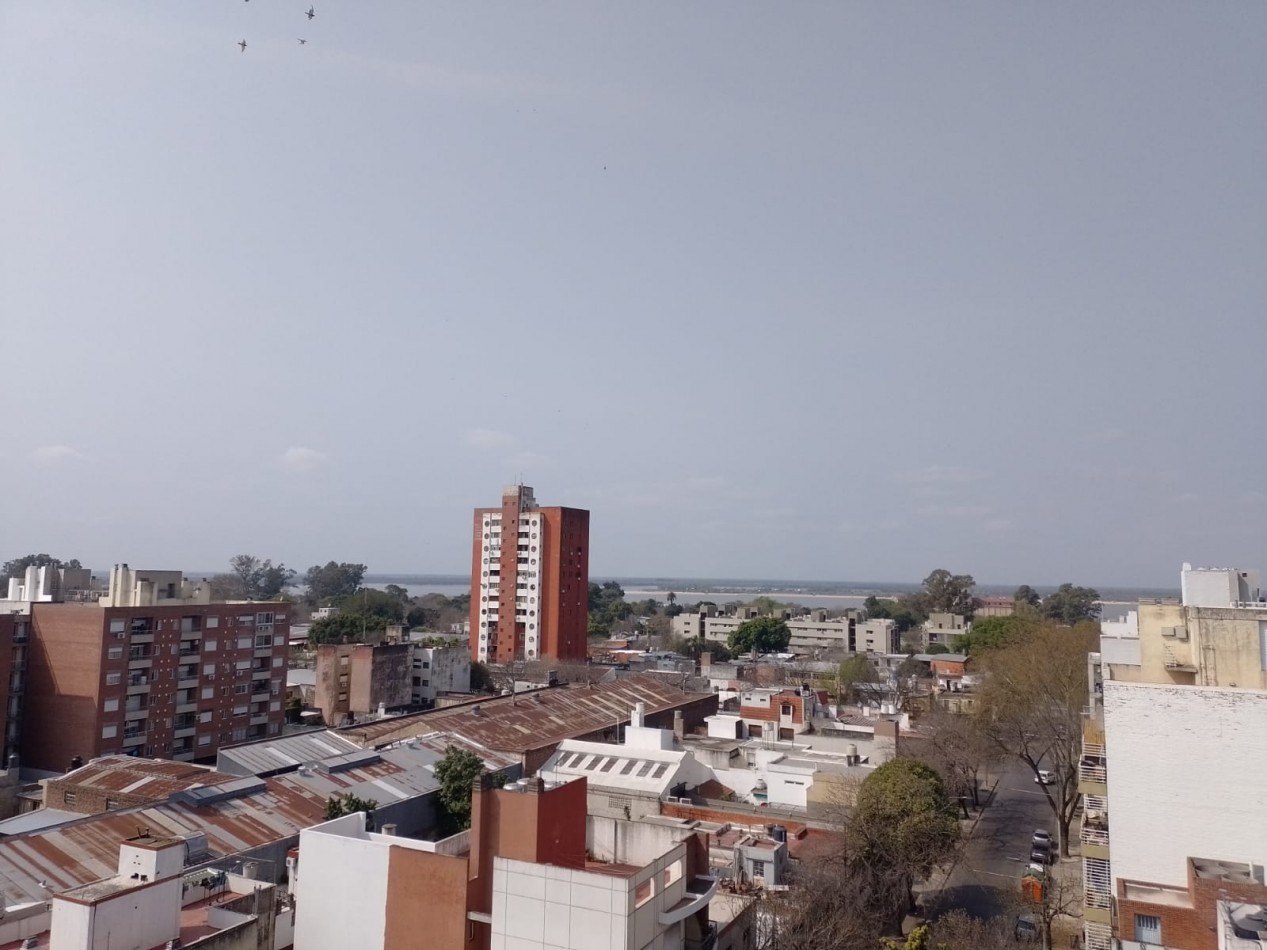Necochea y La Paz - Exceptiva (PB y 10 pisos - VISTA RIO)