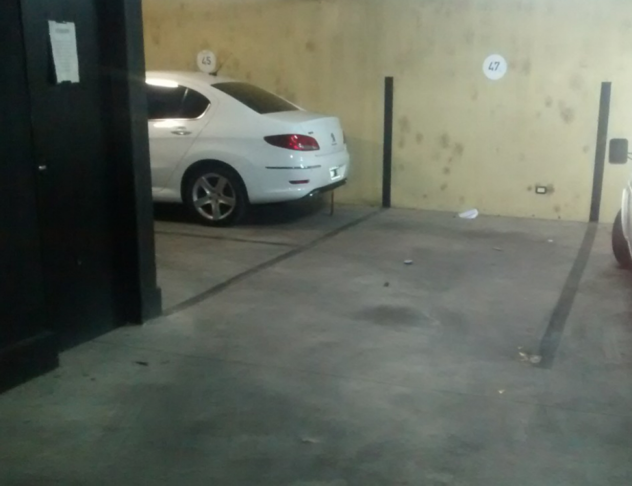 Santiago 1400 - Cochera CUBIERTA