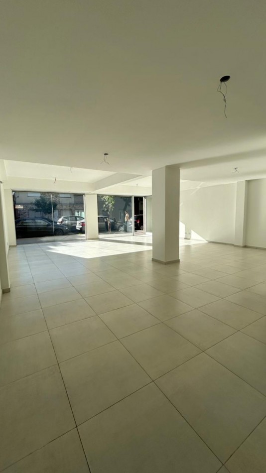 ALQUILER LOCAL PREMIUM CONDOMINIOS ROCA, BARRIO ABASTO - ROSARIO