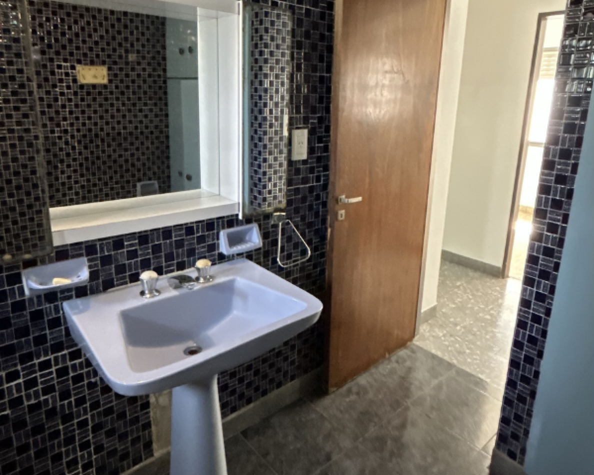 Casa en Planta Alta 3 Dorm. Cochera y Terraza Exclusiva - Apta Credito. Ricchieri y San Lorenzo