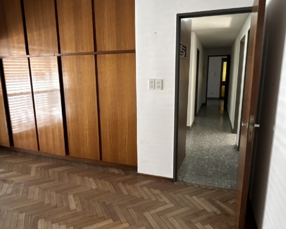 Casa en Planta Alta 3 Dorm. Cochera y Terraza Exclusiva - Apta Credito. Ricchieri y San Lorenzo