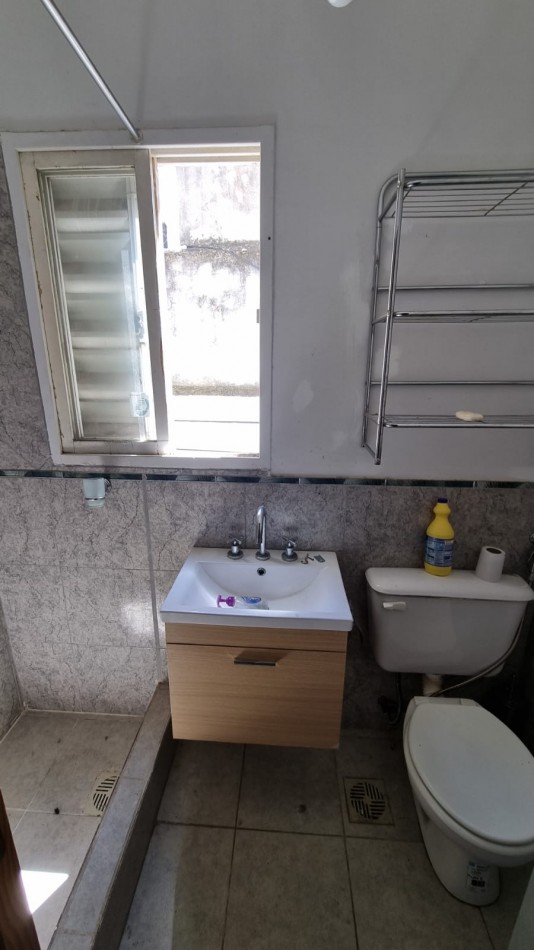 Juan Manuel de Rosas 1100 - Pasillo NO ph