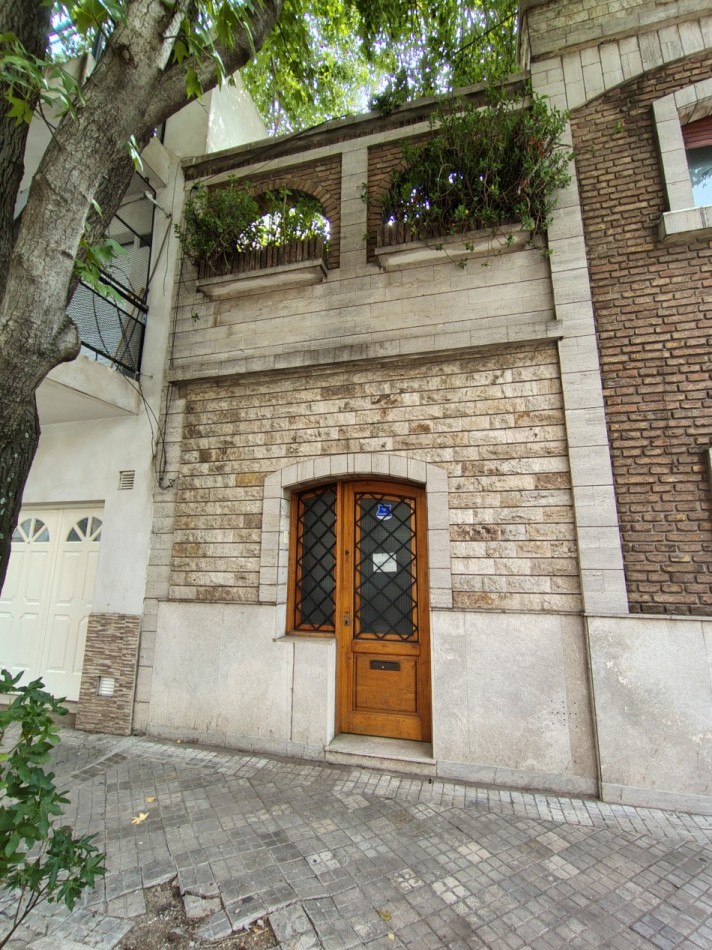 Crespo y Mendoza - Exceptiva 30 m (PB Y 10 PISOS)