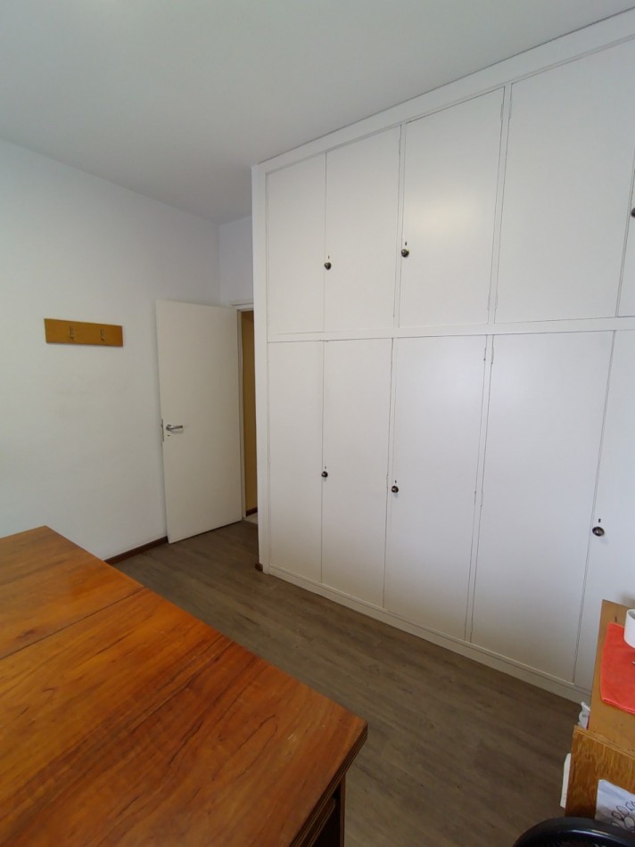 Crespo y Mendoza - OCHAVA ECHESORTU