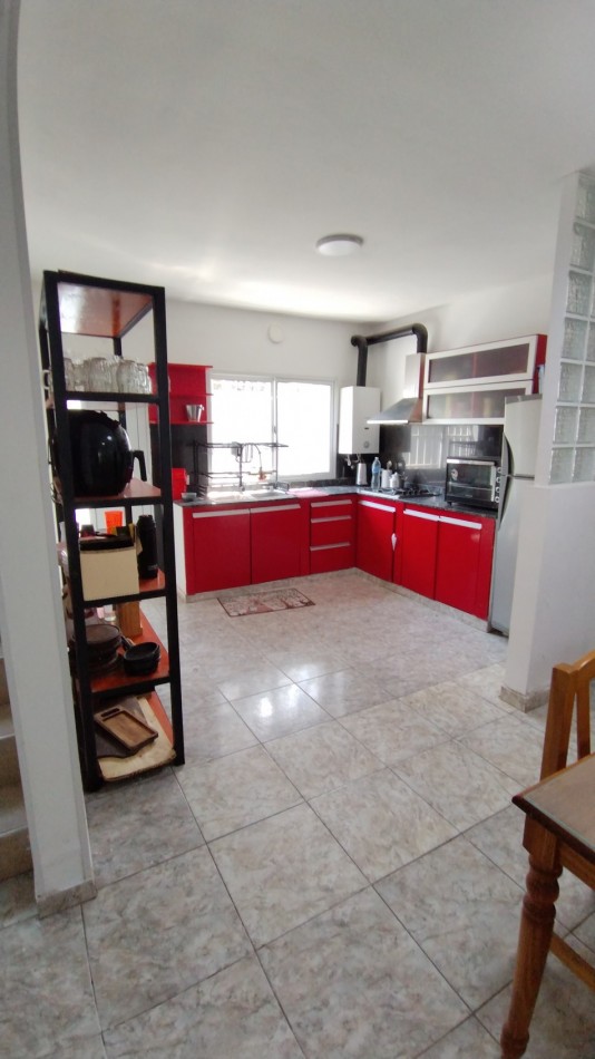 Venta Casa 3 dormitorios con Patio y Pileta - Necochea 2300, Funes