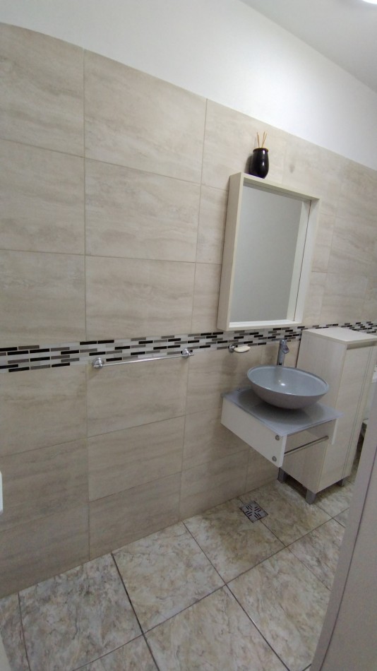 Venta Casa 3 dormitorios con Patio y Pileta - Necochea 2300, Funes