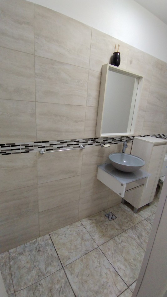 Venta Casa 3 dormitorios con Patio y Pileta - Necochea 2300, Funes