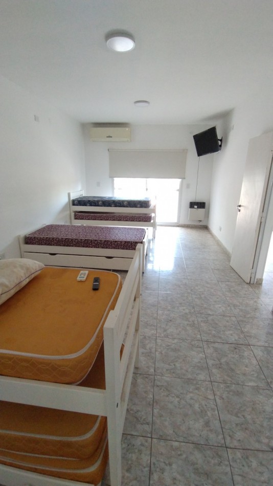 Venta Casa 3 dormitorios con Patio y Pileta - Necochea 2300, Funes