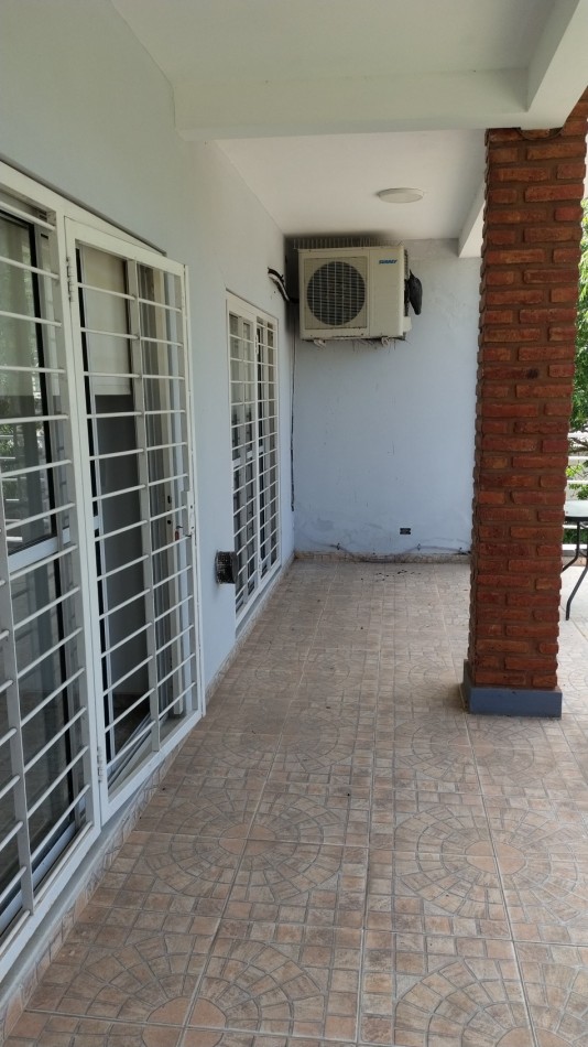 Venta Casa 3 dormitorios con Patio y Pileta - Necochea 2300, Funes